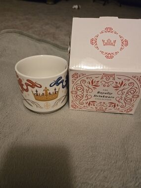 Royalty Drinkware Crown Accent Ceramic Cup - Legendborn